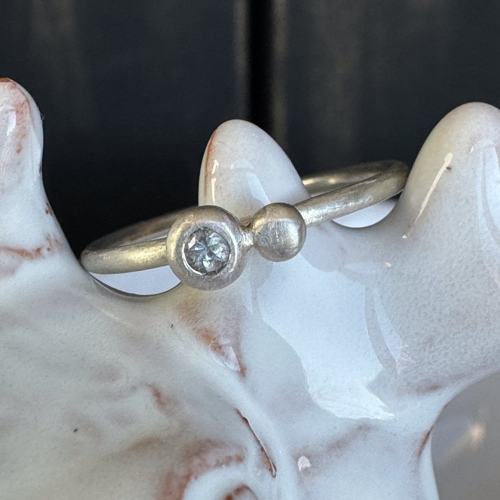 Stacking White Sapphire Pebble Ring 925SS-NWOT